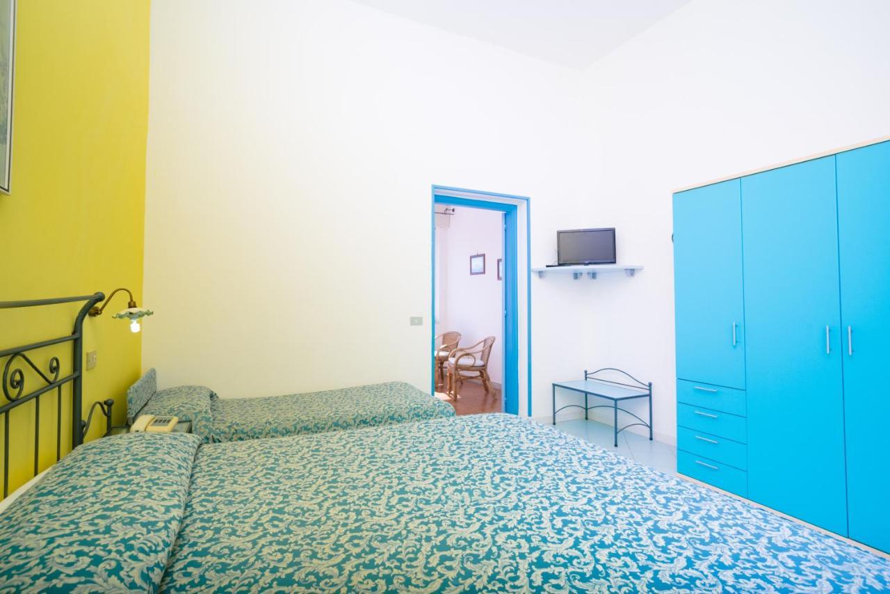 Hotel Celeste Procida Exterior foto