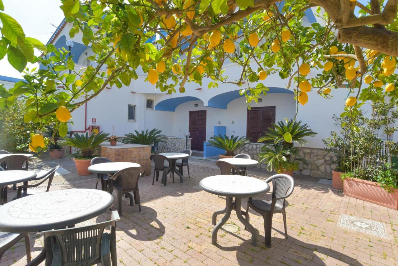 Hotel Celeste Procida Exterior foto