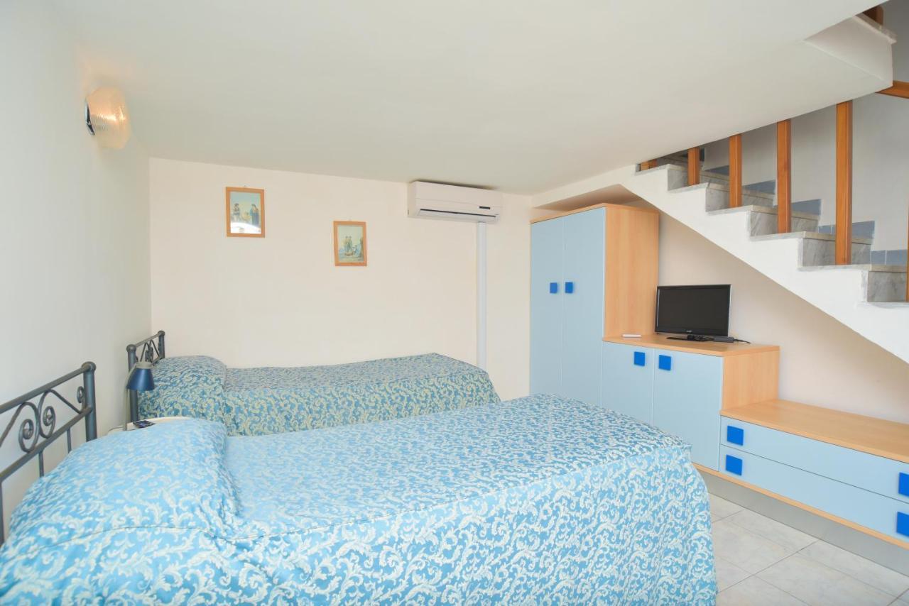 Hotel Celeste Procida Exterior foto